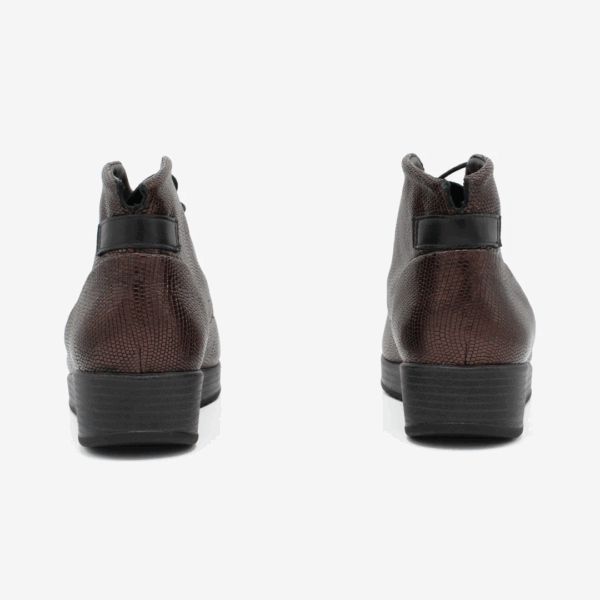 9824 474 1700 D.Bruin/Zwart