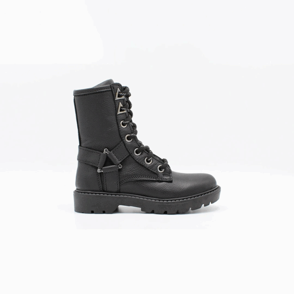 Hester 324674-589
