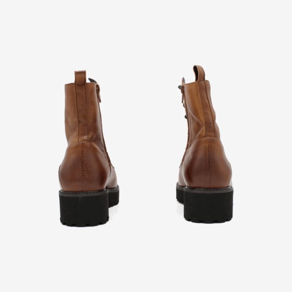 Niella 06.04 Cognac